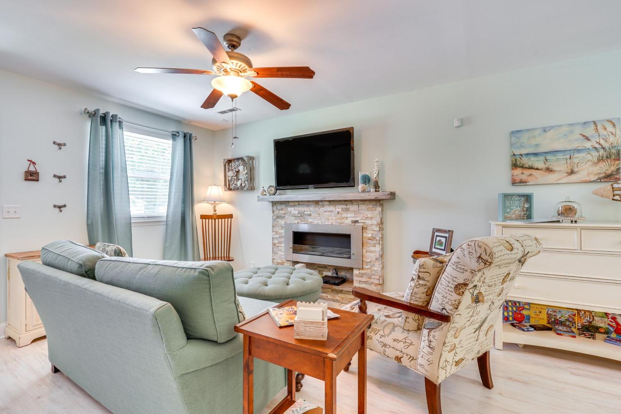 Cozy Goose Creek Escape With Patio And Grill Villa Exteriör bild