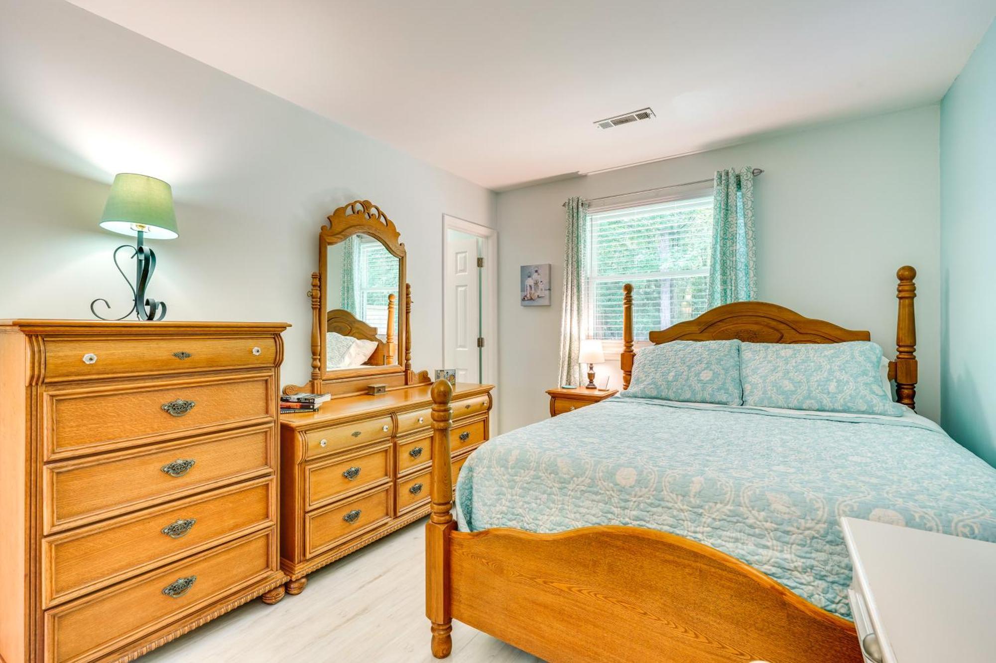 Cozy Goose Creek Escape With Patio And Grill Villa Exteriör bild
